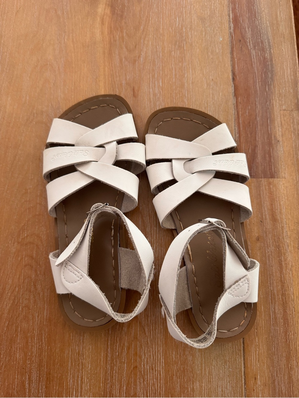 Girls Salt Water Sandals in white size 13